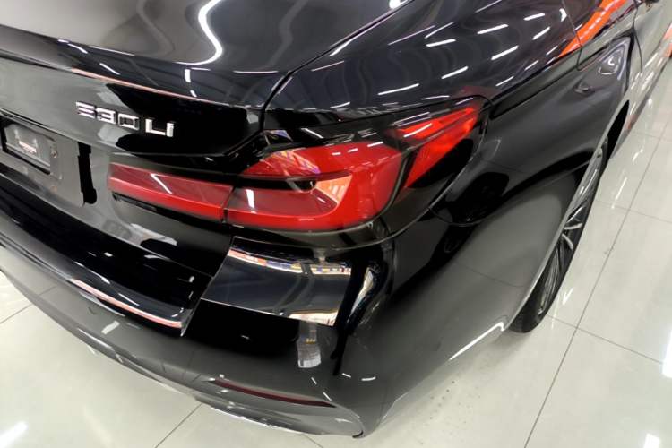 Used BMW 5 Series 2023 530Li Leading Model M Sport Package Right Rear Taillight