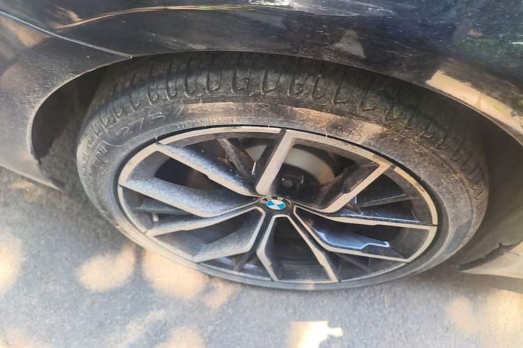 Used BMW 5 Series 2023 530Li Luxury Edition M Sport Package Right Rear Wheel Hub