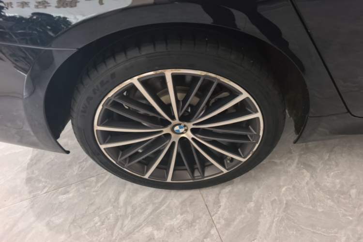 Used BMW 5 Series 2023 530Li Leading Model M Sport Package Right Rear Wheel Hub