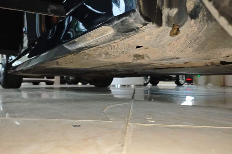 Used BMW 5 Series 2023 530Li Leading Edition Luxury Package Right Side Sill