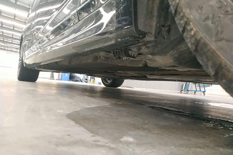 Used BMW 5 Series 2023 530Li Leading Model M Sport Package Right Side Sill