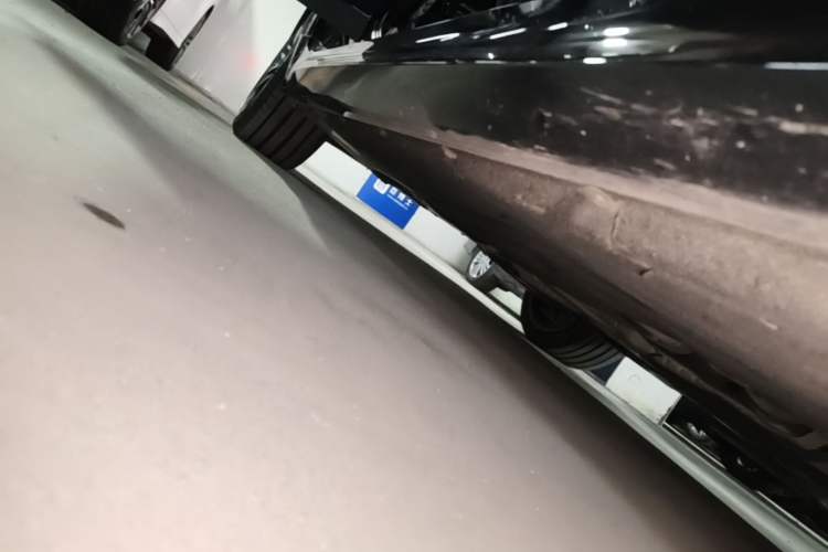 Used BMW 5 Series 2023 530Li Leading Model M Sport Package Right Side Sill
