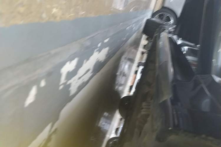 Used BMW 5 Series 2023 530Li Leading Model M Sport Package Right Side Sill