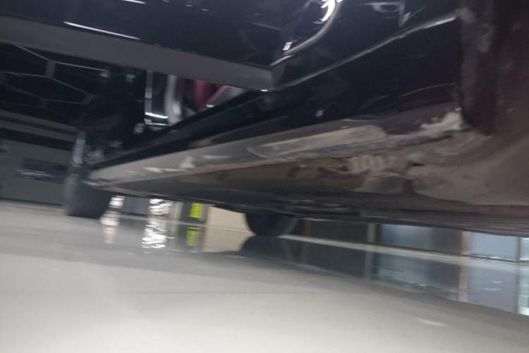 Used BMW 5 Series 2023 530Li Leading Model M Sport Package Right Side Sill