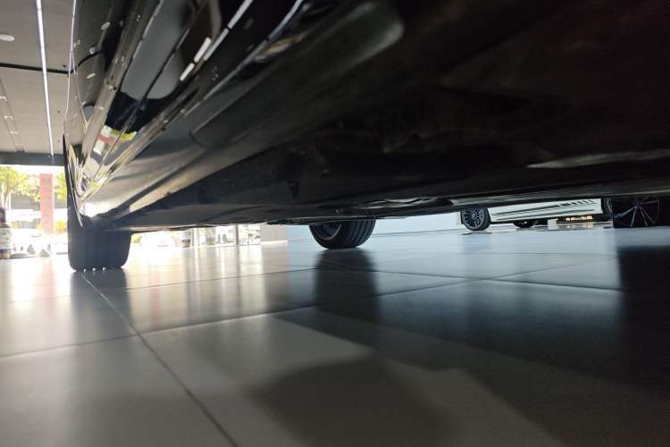 Used BMW 5 Series 2023 530Li Leading Model M Sport Package Right Side Sill