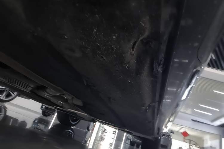 Used BMW 5 Series 2023 530Li Leading Model M Sport Package Right Side Sill