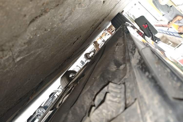 Used BMW 5 Series 2023 530Li Leading Edition Luxury Package Right Side Sill