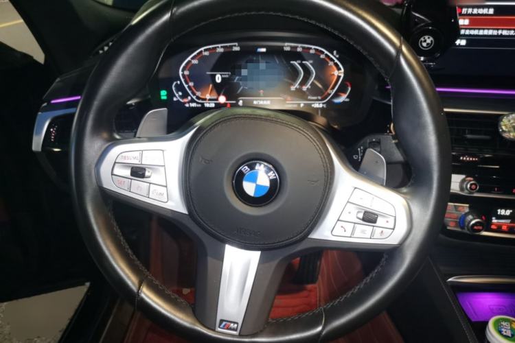 Used BMW 5 Series 2023 530Li Luxury Edition M Sport Package Steering Wheel