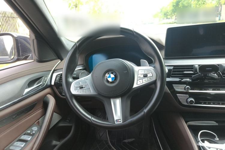 Used BMW 5 Series 2023 530Li Leading Model M Sport Package Steering Wheel