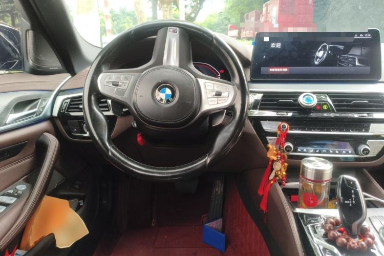 Used BMW 5 Series 2023 530Li Luxury Edition M Sport Package Steering Wheel