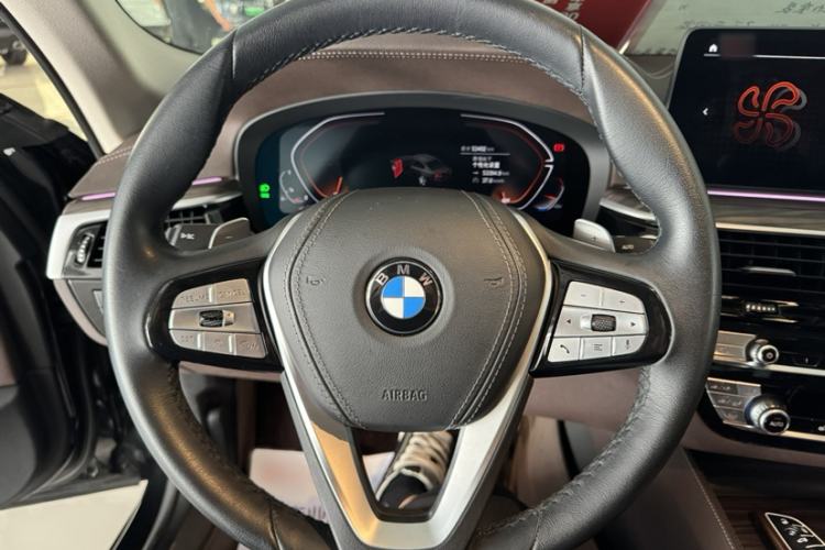 Used BMW 5 Series 2023 530Li xDrive Luxury Package Steering Wheel