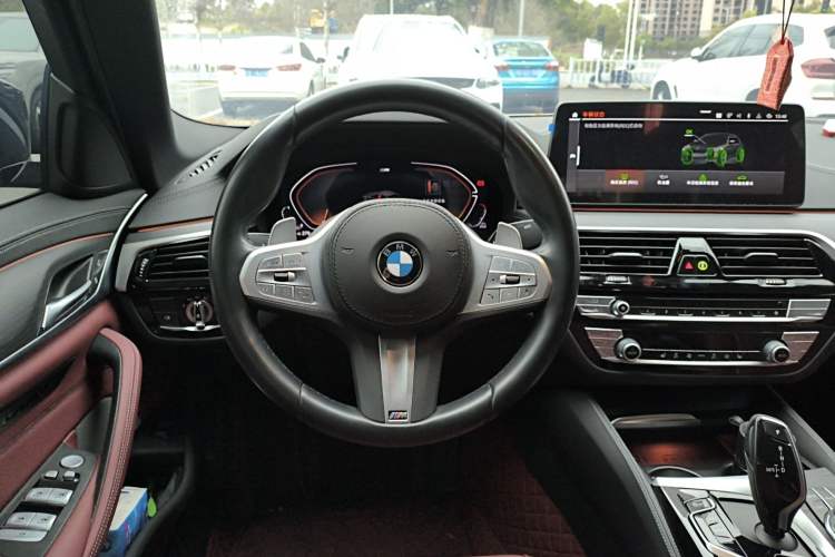 Used BMW 5 Series 2023 530Li Leading Model M Sport Package Steering Wheel