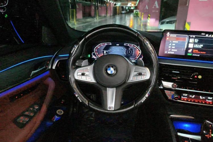 Used BMW 5 Series 2023 530Li Luxury Edition M Sport Package Steering Wheel