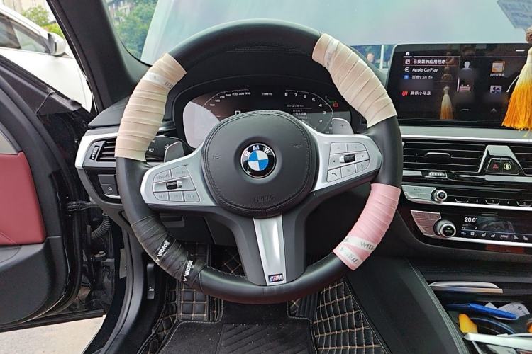 Used BMW 5 Series 2023 530Li Luxury Edition M Sport Package Steering Wheel
