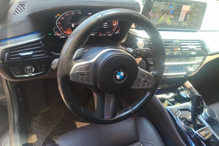 Used BMW 5 Series 2023 530Li Luxury Edition M Sport Package Steering Wheel