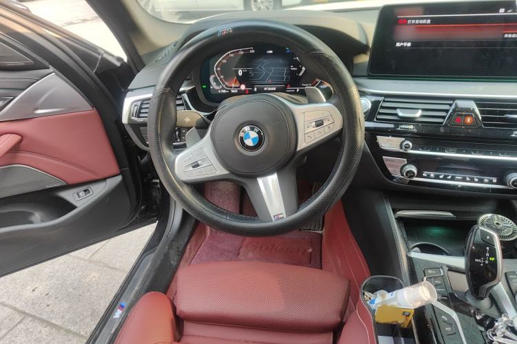 Used BMW 5 Series 2023 530Li Luxury Edition M Sport Package Steering Wheel
