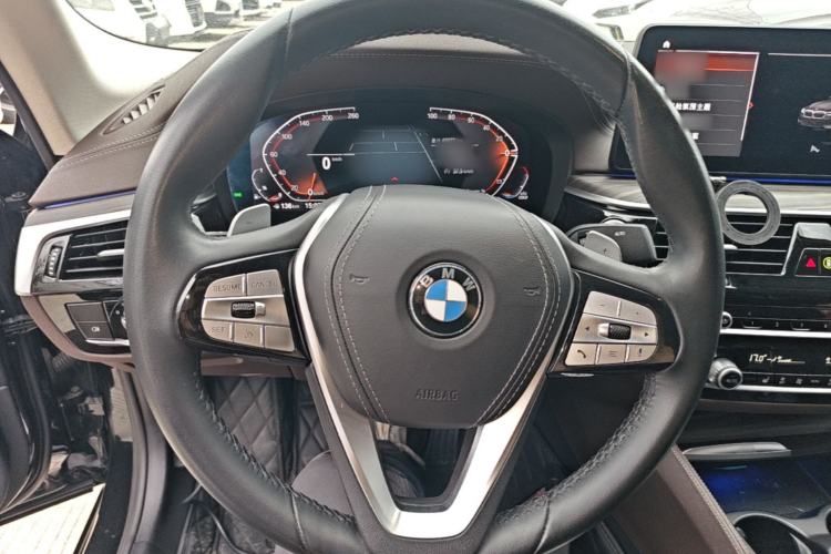 Used BMW 5 Series 2023 530Li Leading Edition Luxury Package Steering Wheel