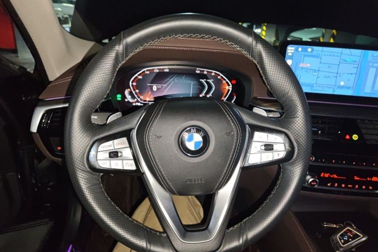 Used BMW 5 Series 2023 530Li Leading Model M Sport Package Steering Wheel