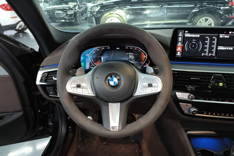 Used BMW 5 Series 2023 530Li Leading Model M Sport Package Steering Wheel