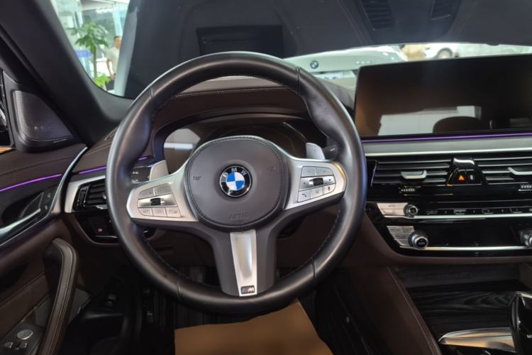Used BMW 5 Series 2023 530Li Luxury Edition M Sport Package Steering Wheel