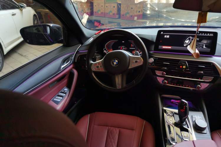 Used BMW 5 Series 2023 530Li Leading Model M Sport Package Steering Wheel
