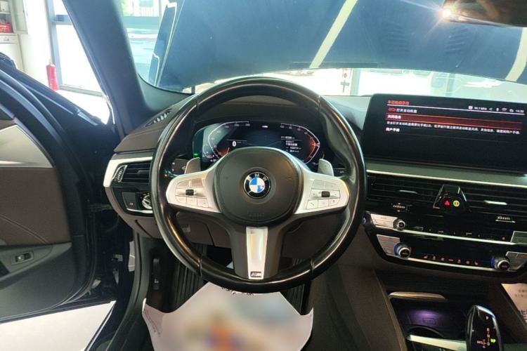 Used BMW 5 Series 2023 530Li Leading Model M Sport Package Steering Wheel