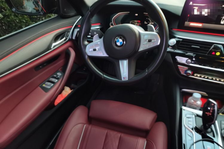 Used BMW 5 Series 2023 530Li Luxury Edition M Sport Package Steering Wheel