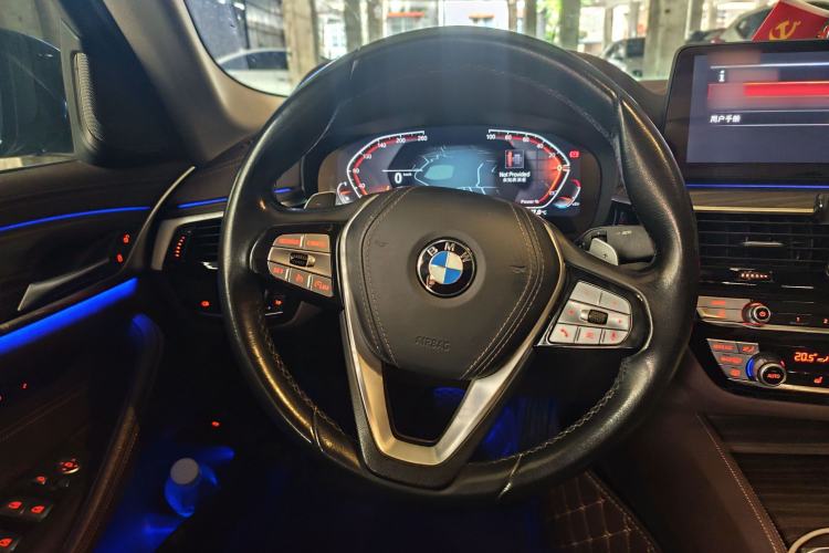 Used BMW 5 Series 2023 530Li Leading Edition Luxury Package Steering Wheel