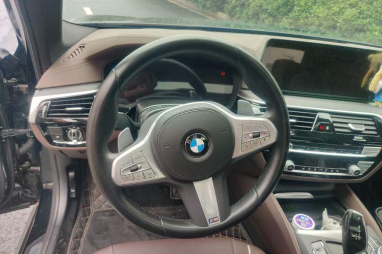 Used BMW 5 Series 2023 530Li Leading Model M Sport Package Steering Wheel