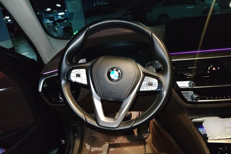 Used BMW 5 Series 2023 530Li Leading Edition Luxury Package Steering Wheel