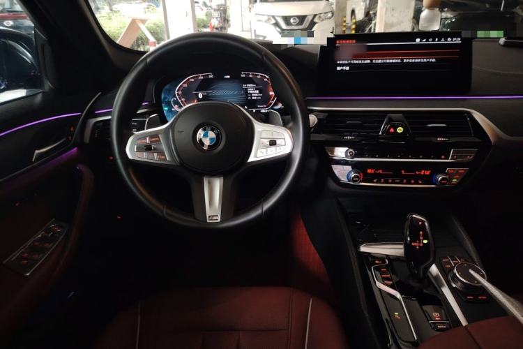 Used BMW 5 Series 2023 530Li Leading Model M Sport Package Steering Wheel