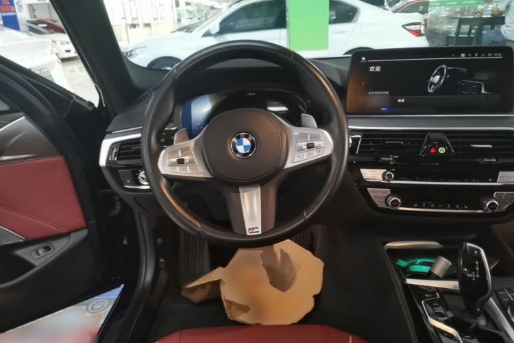 Used BMW 5 Series 2023 530Li Leading Model M Sport Package Steering Wheel