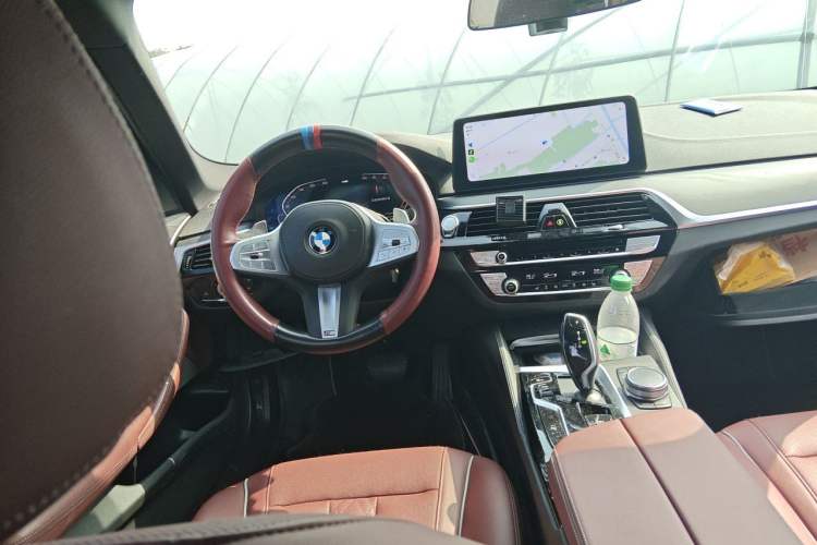 Used BMW 5 Series 2023 530Li Leading Model M Sport Package Steering Wheel