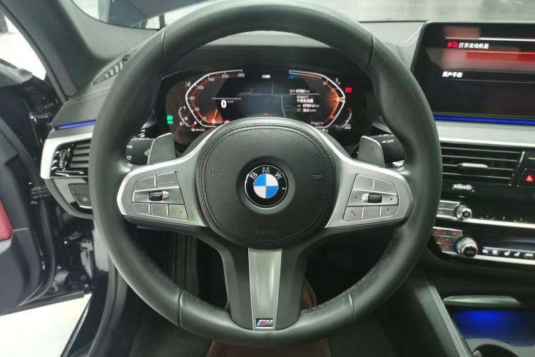 Used BMW 5 Series 2023 530Li Luxury Edition M Sport Package Steering Wheel