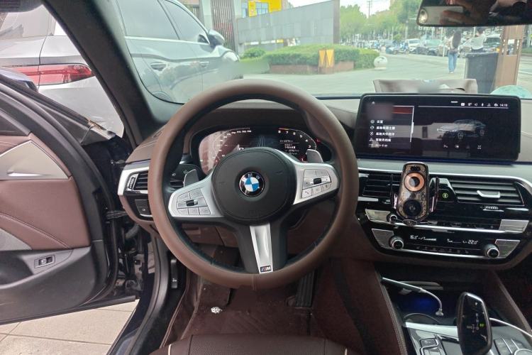 Used BMW 5 Series 2023 530Li Leading Model M Sport Package Steering Wheel