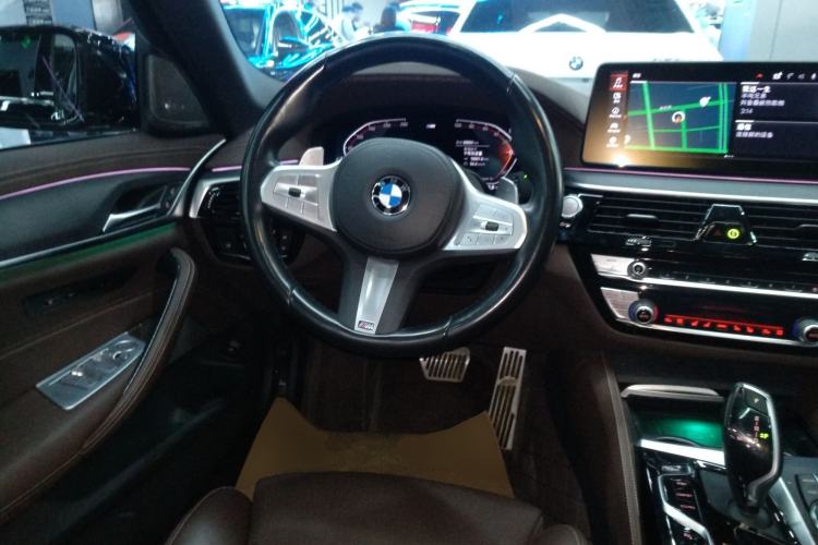 Used BMW 5 Series 2023 530Li Luxury Edition M Sport Package Steering Wheel