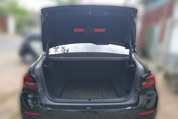 Used BMW 5 Series 2023 530Li Leading Edition Luxury Package Trunk