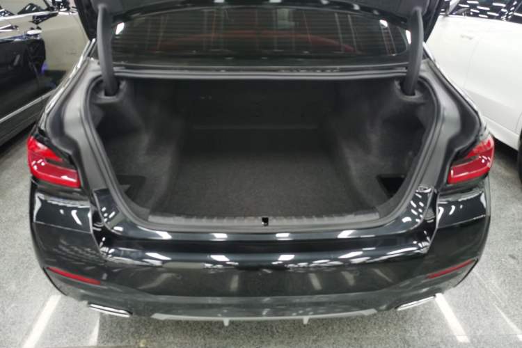 Used BMW 5 Series 2023 530Li Luxury Edition M Sport Package Trunk