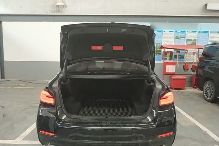 Used BMW 5 Series 2023 530Li Leading Model M Sport Package Trunk
