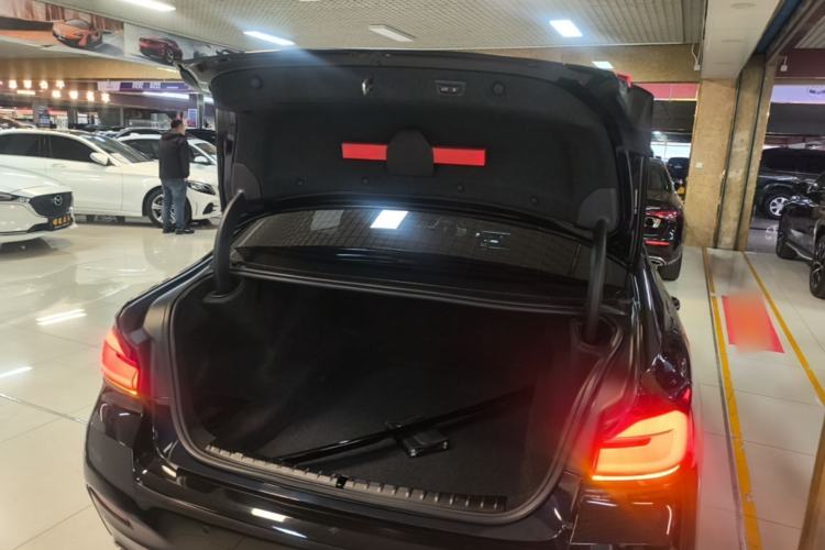 Used BMW 5 Series 2023 530Li Leading Model M Sport Package Trunk