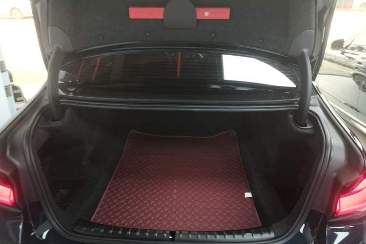 Used BMW 5 Series 2023 Restyled 530Li Leading Edition M Sport Package Trunk