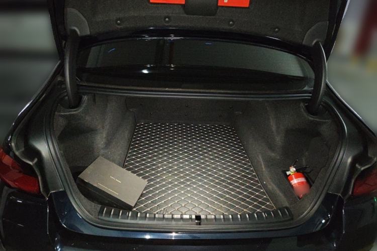 Used BMW 5 Series 2023 530Li Luxury Edition M Sport Package Trunk