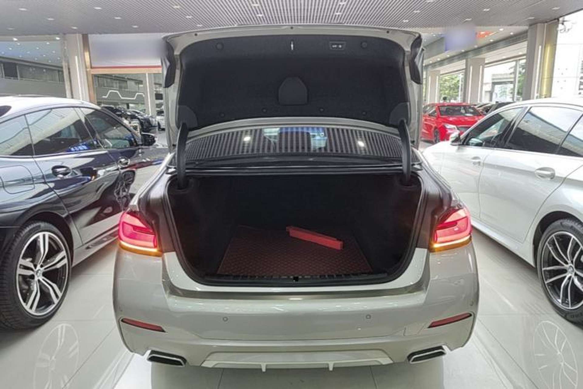 Used BMW 5 Series 2023 530Li Leading Model M Sport Package Trunk