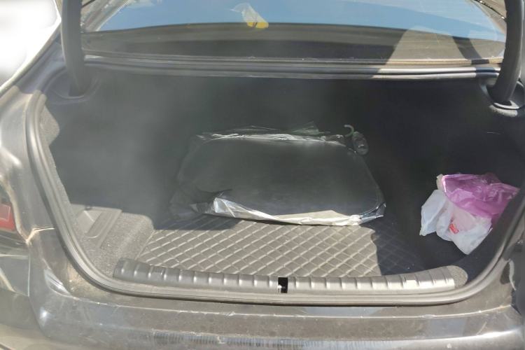Used BMW 5 Series 2023 Restyled 530Li Leading Edition M Sport Package Trunk