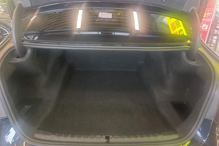Used BMW 5 Series 2023 530Li Leading Model M Sport Package Trunk