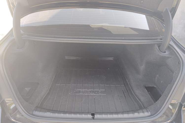 Used BMW 5 Series 2023 530Li Luxury Edition M Sport Package Trunk