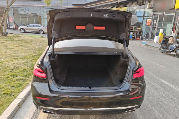 Used BMW 5 Series 2023 530Li Leading Edition Luxury Package Trunk