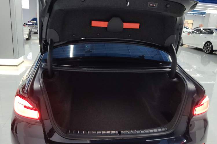 Used BMW 5 Series 2023 530Li Leading Edition Luxury Package Trunk