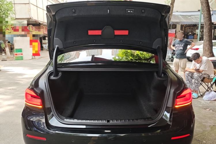 Used BMW 5 Series 2023 530Li Leading Edition Luxury Package Trunk