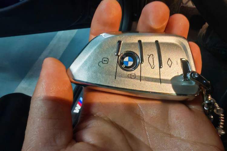 Used BMW 5 Series 2023 530Li Leading Model M Sport Package Vehicle Key